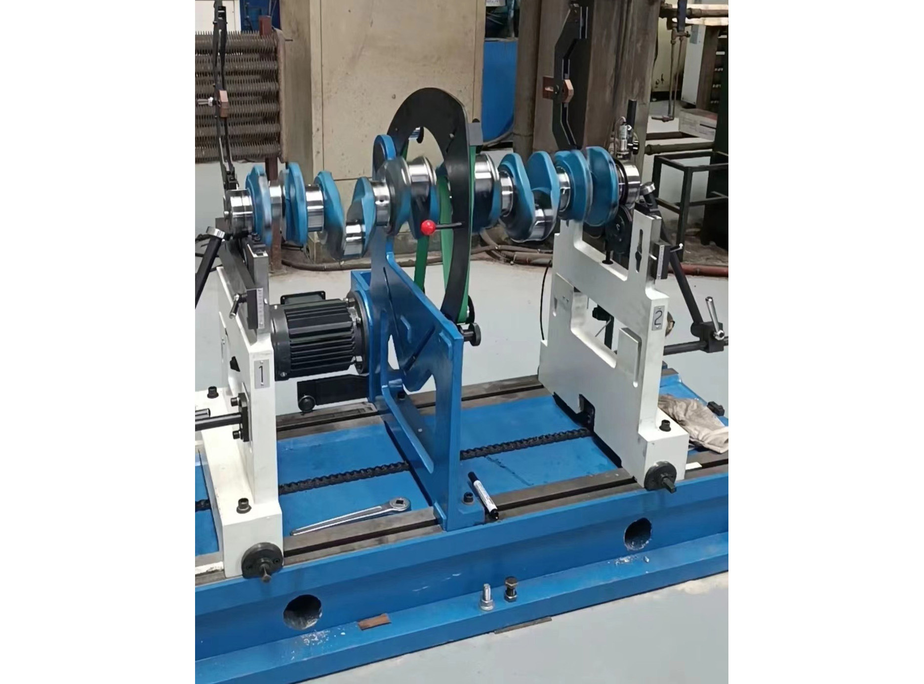 曲軸動平衡現場